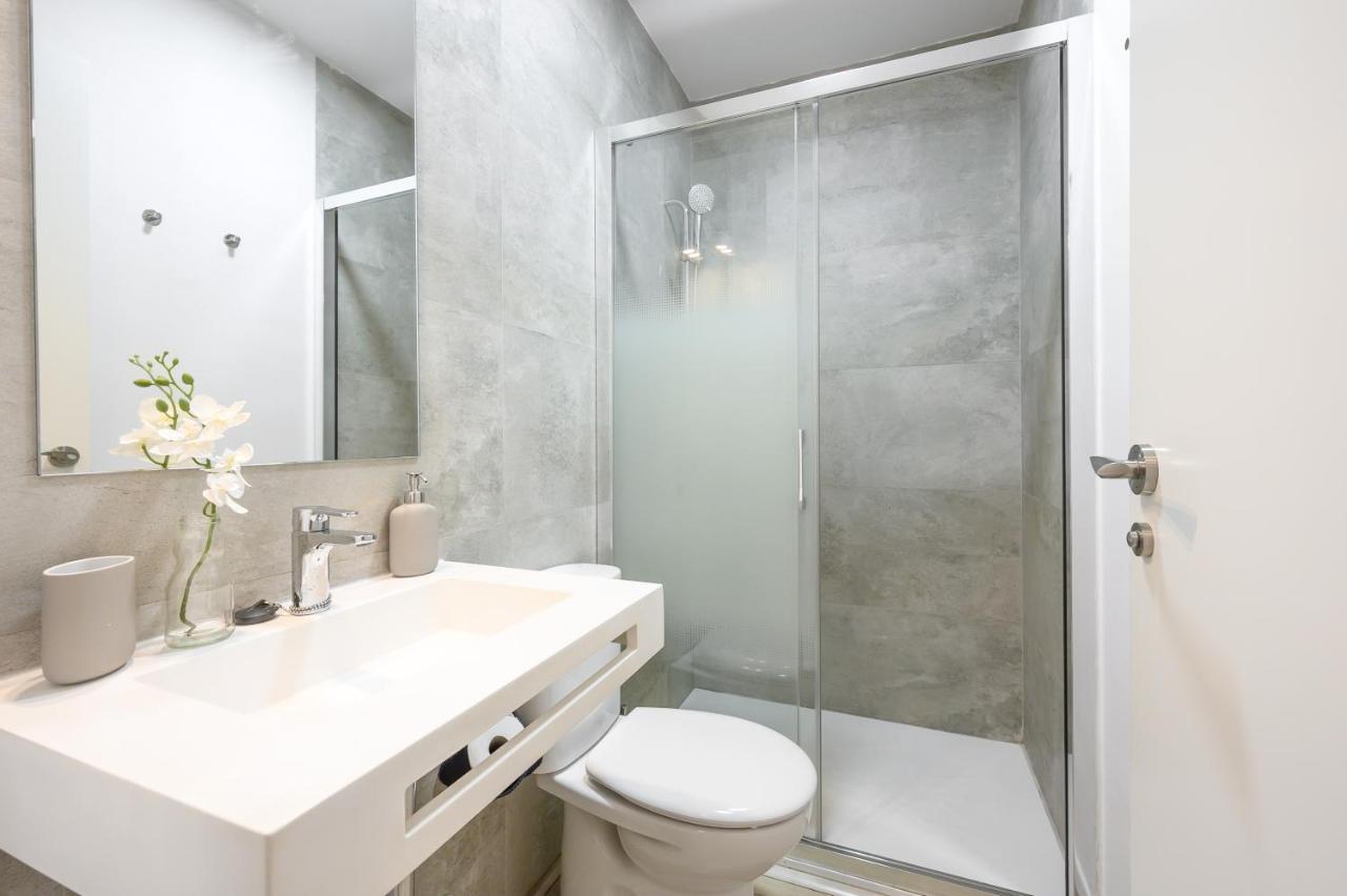 Modern 3 Bedroom, City Center With Patio & High Ceilings By 10Tosea Málaga Esterno foto