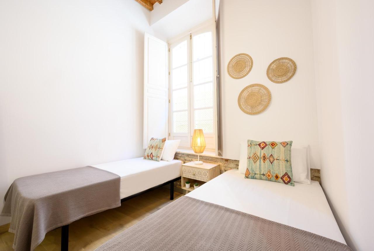 Modern 3 Bedroom, City Center With Patio & High Ceilings By 10Tosea Málaga Esterno foto