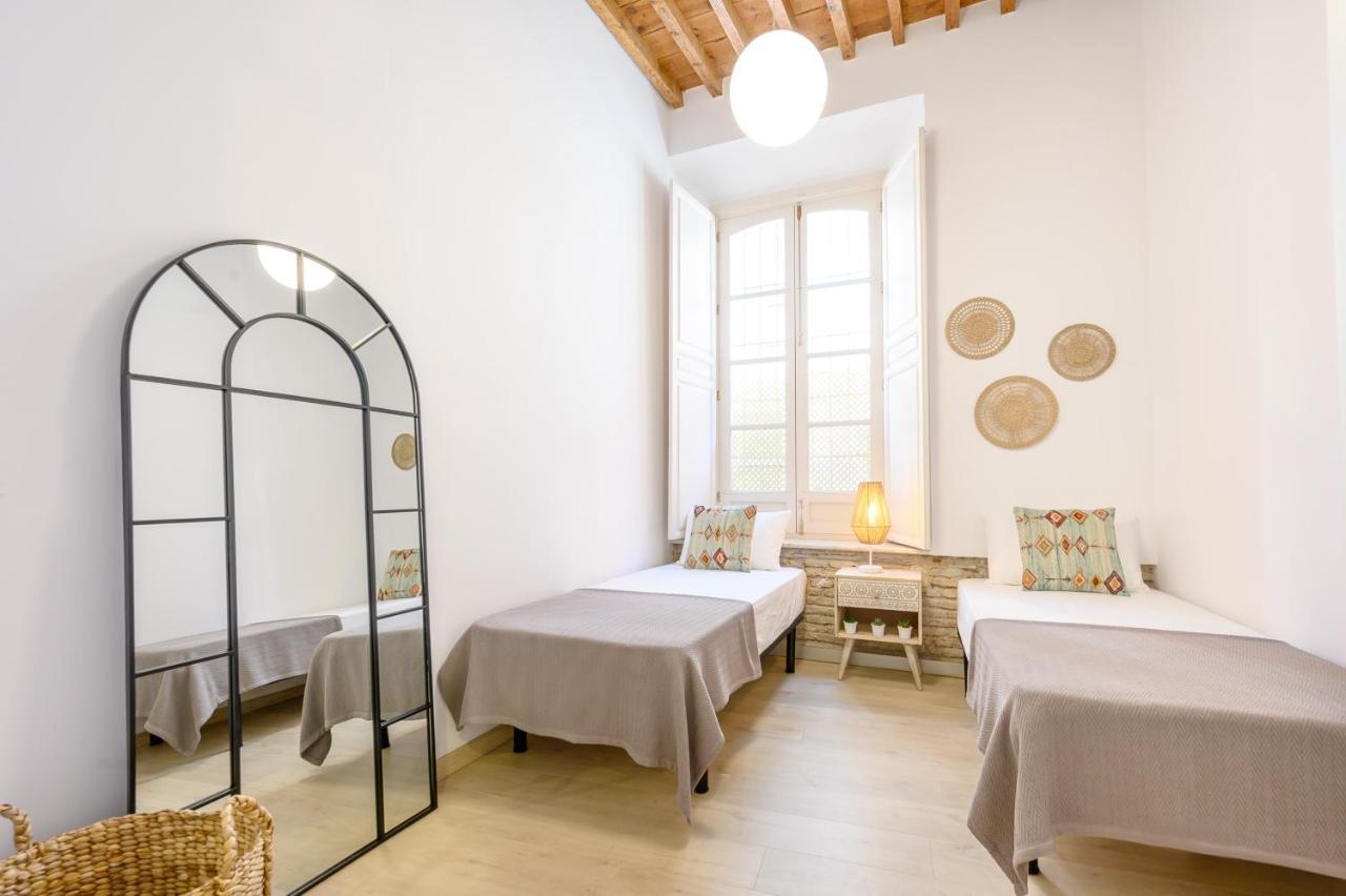 Modern 3 Bedroom, City Center With Patio & High Ceilings By 10Tosea Málaga Esterno foto